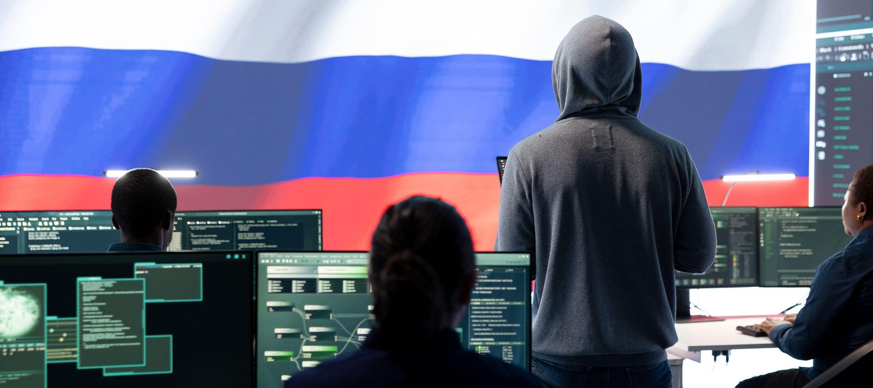 Routerele vulnerabile, ținta hackerilor ruși. Nicușor Dan, despre pericolul cibernetic