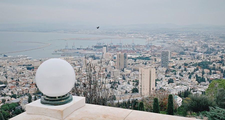 Rachete iraniene lovesc Haifa: Patru răniți și pagube materiale Orașul Haifa din Israel a fost ținta unui atac cu rachete lansate de Iran, duminică seara
