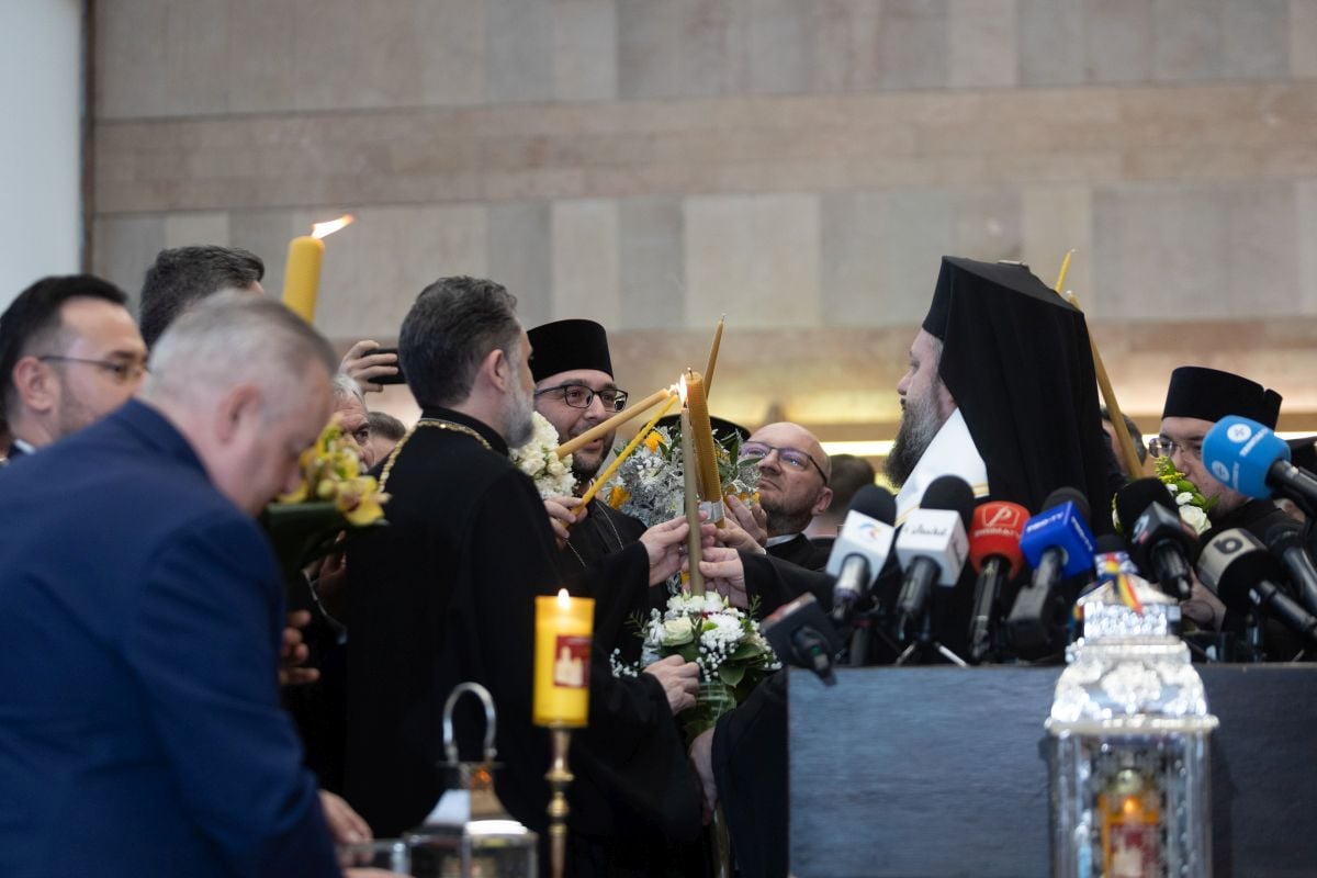 Lumină Sfântă de la Ierusalim, la București: Unde se aprinde prima candelă
