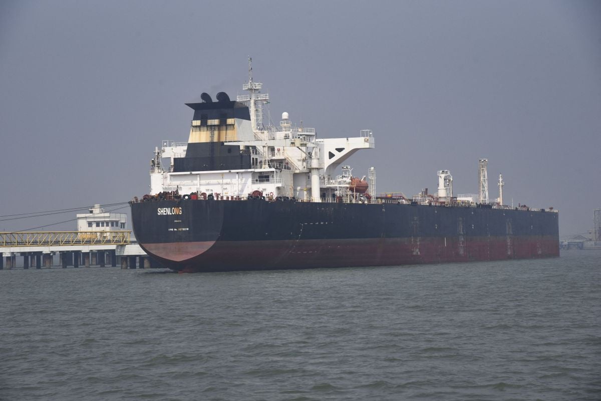 Petrolul, blocat! 20.000 de marinari, prinși pe mare după ce Ormuz s-a închis