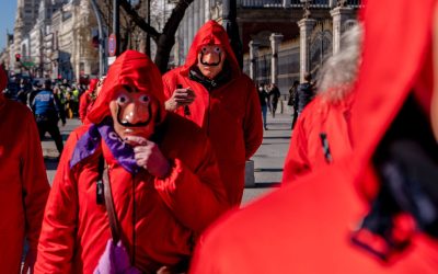 Jaf ca-n „La Casa de Papel” la Napoli: Ostatici, tunel și pistoale de jucărie!