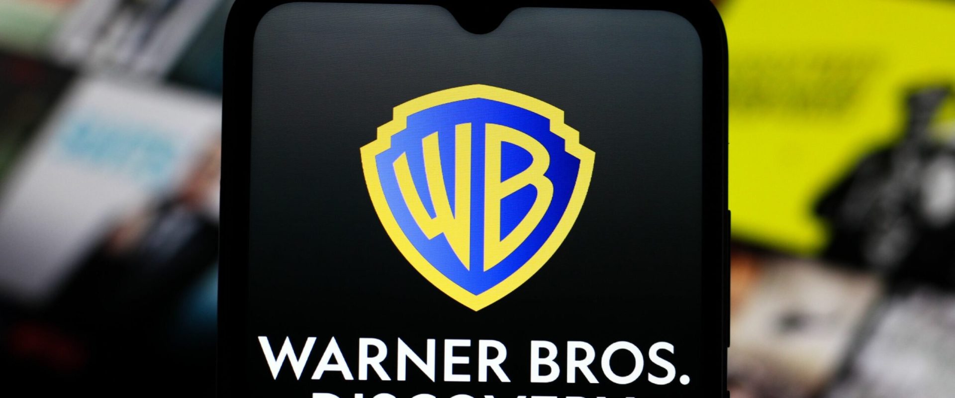 Vedete de la HOLLYWOOD, revoltă contra fuziunii PARAMOUNT-WARNER BROS