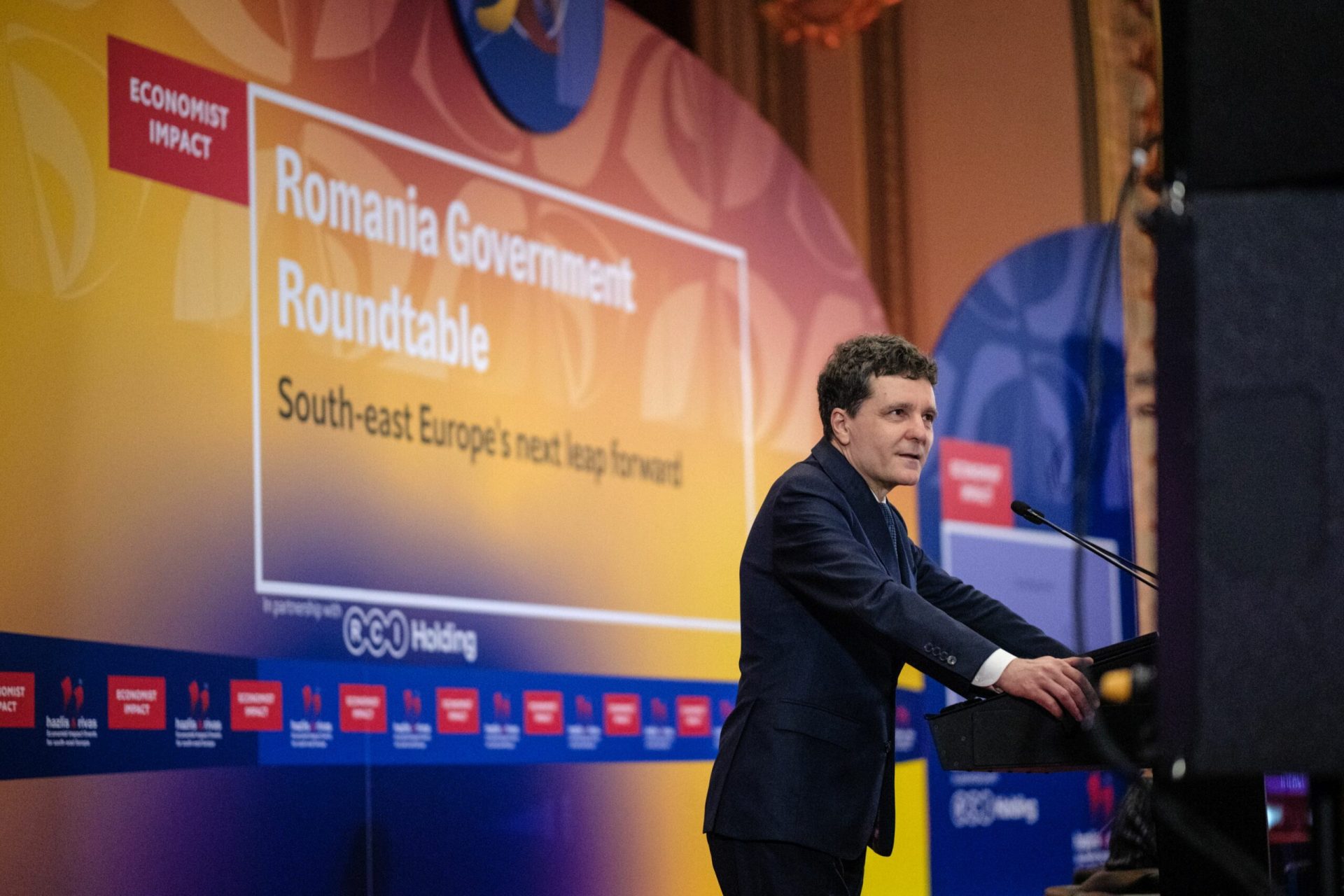 Economiști și lideri, la masa rotundă. Ce au discutat despre viitorul României și Europei