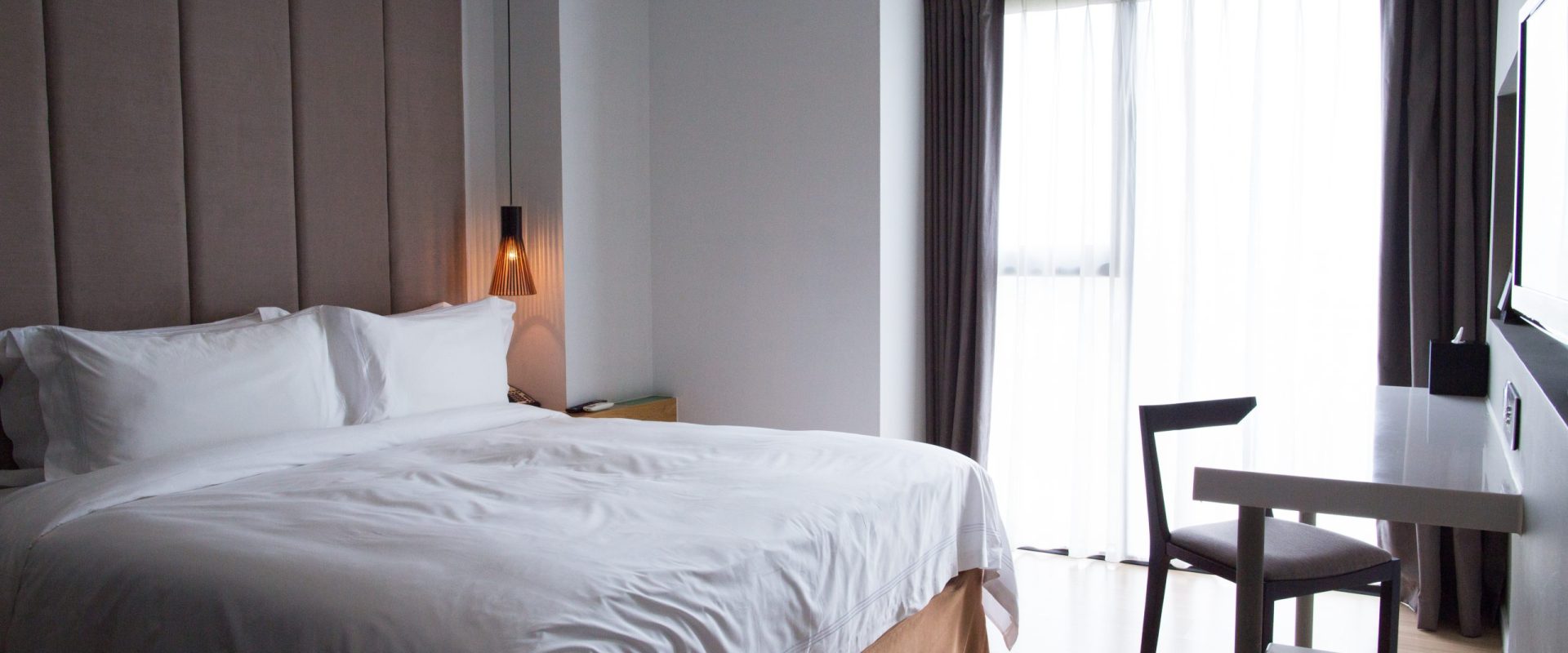 # Detalii ascunse: Cum depistezi o curățenie superficială în camera de hotel O cameră de hotel care pare impecabilă la prima vedere poate ascunde, de fapt, deficiențe majore de curățenie