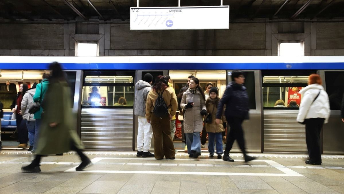 TAVANUL S-a Prăbușit pe Magistrala de Metrou Între 1 Mai și Jiului