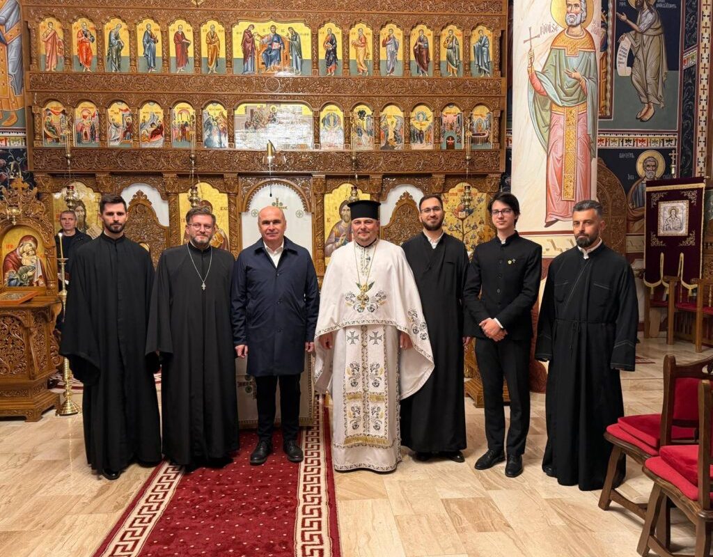 Bolojan, la Sînmartin de Paște: Premierul, alături de credincioși la Înviere