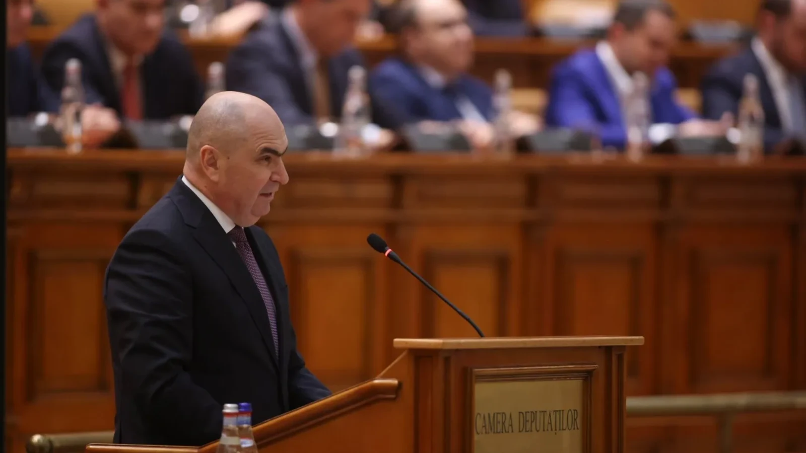 O nouă majoritate parlamentară s-a conturat în urma votului pentru instituirea „Zilei Sătmarului”, reunind PNL, USR și AUR