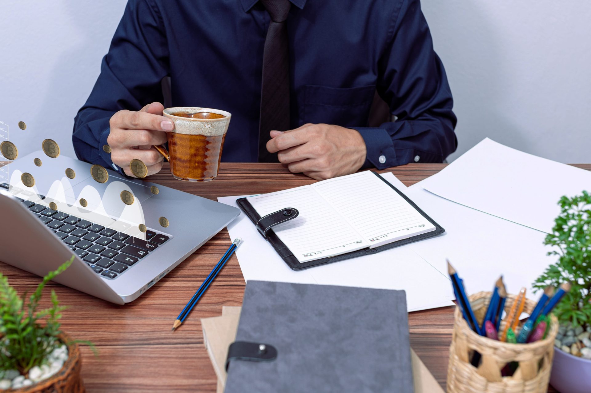 Digitalizarea schimbă locul de muncă în Europa: 4 din 10 angajați, la birou!