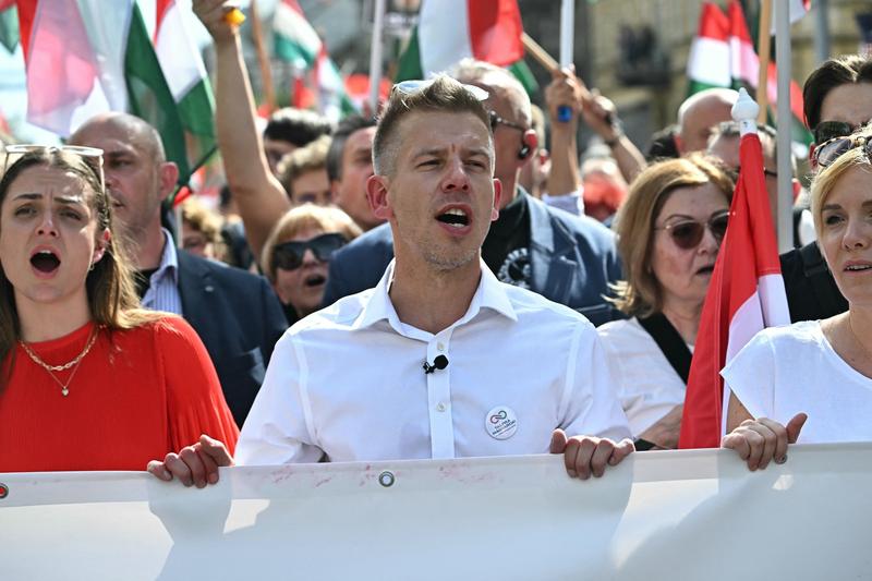 Bolojan, cu noul premier ungar Magyar la București: Prima discuție oficială