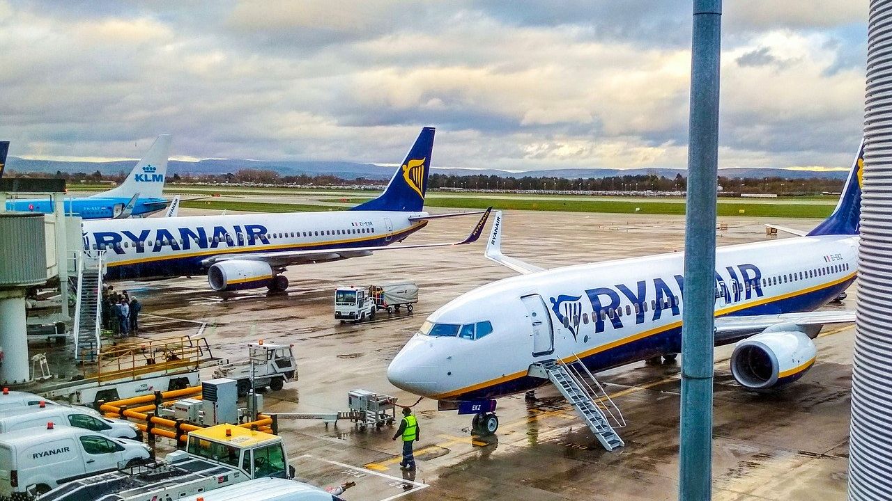 Ryanair: Anulări posibile de zboruri în vară din cauza lipsei de kerosen
