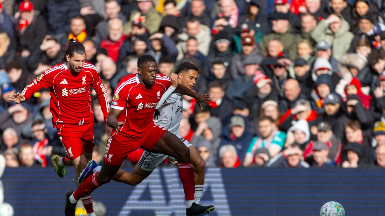 Liverpool zdrobește Fulham: 2-0, pe VOYO. „Cormoranii”, superioritate clară în Premier League