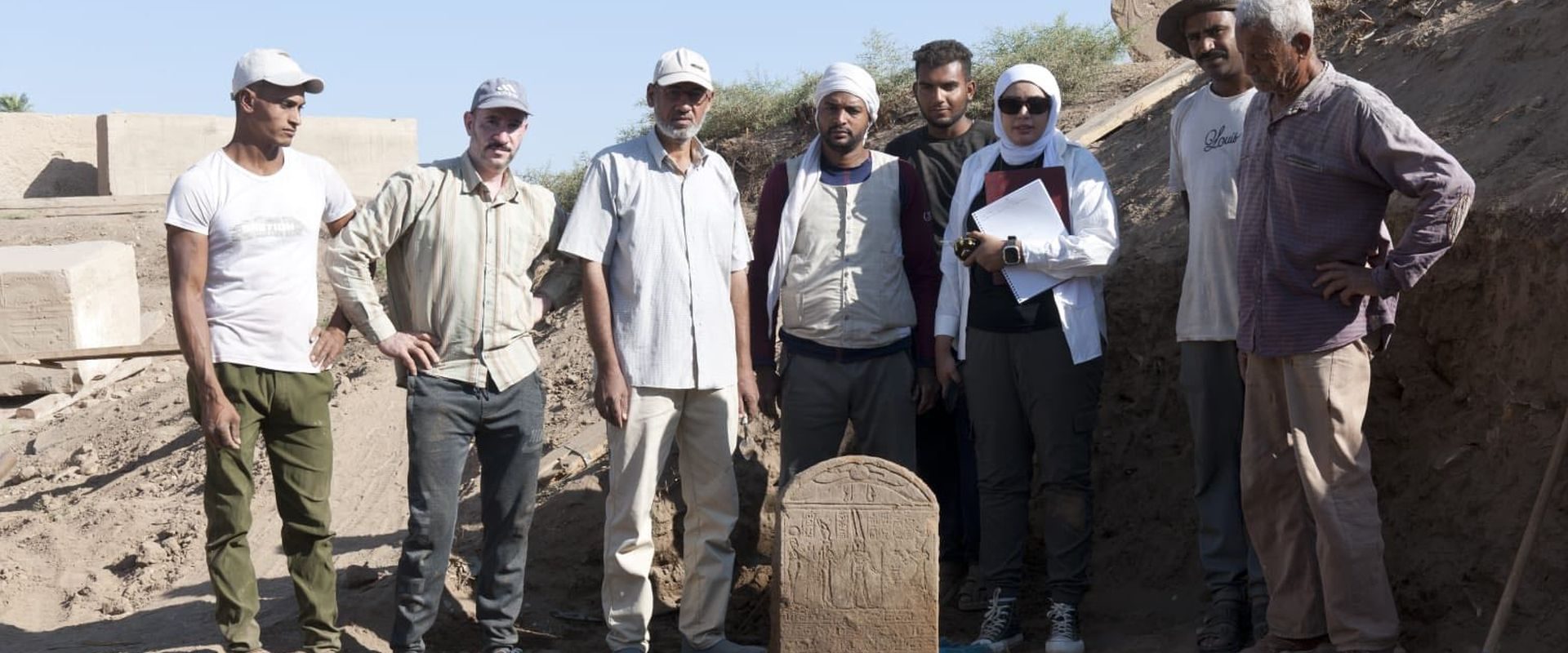 Monument SPECTACULOS în Luxor: Împărat Roman, FARAON egiptean din piatră