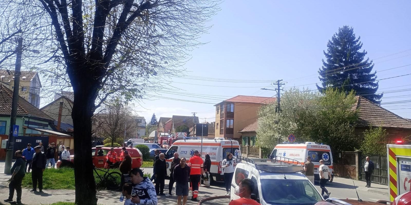 Incendiu în Sibiu: Peste 20 de persoane evacuate, 3 ajung la spital