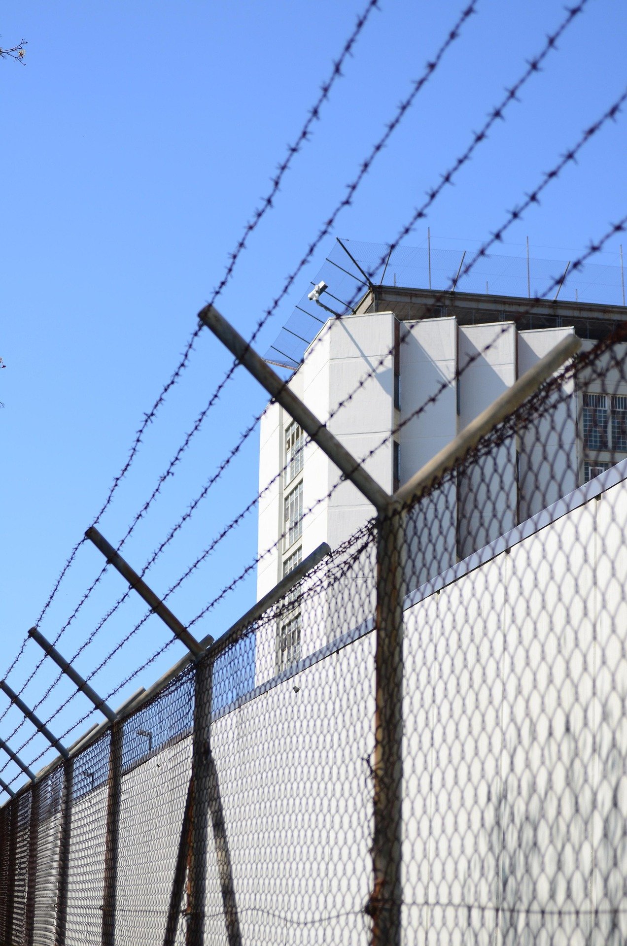 Învierea la Rahova: Slujbă pentru deținuți. Ce s-a pregătit în Penitenciarul din București