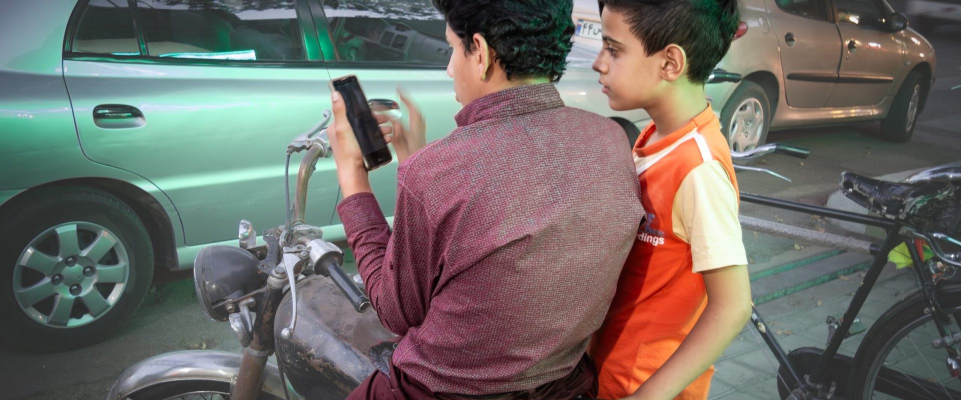 Iran: Copii recrutați pentru război