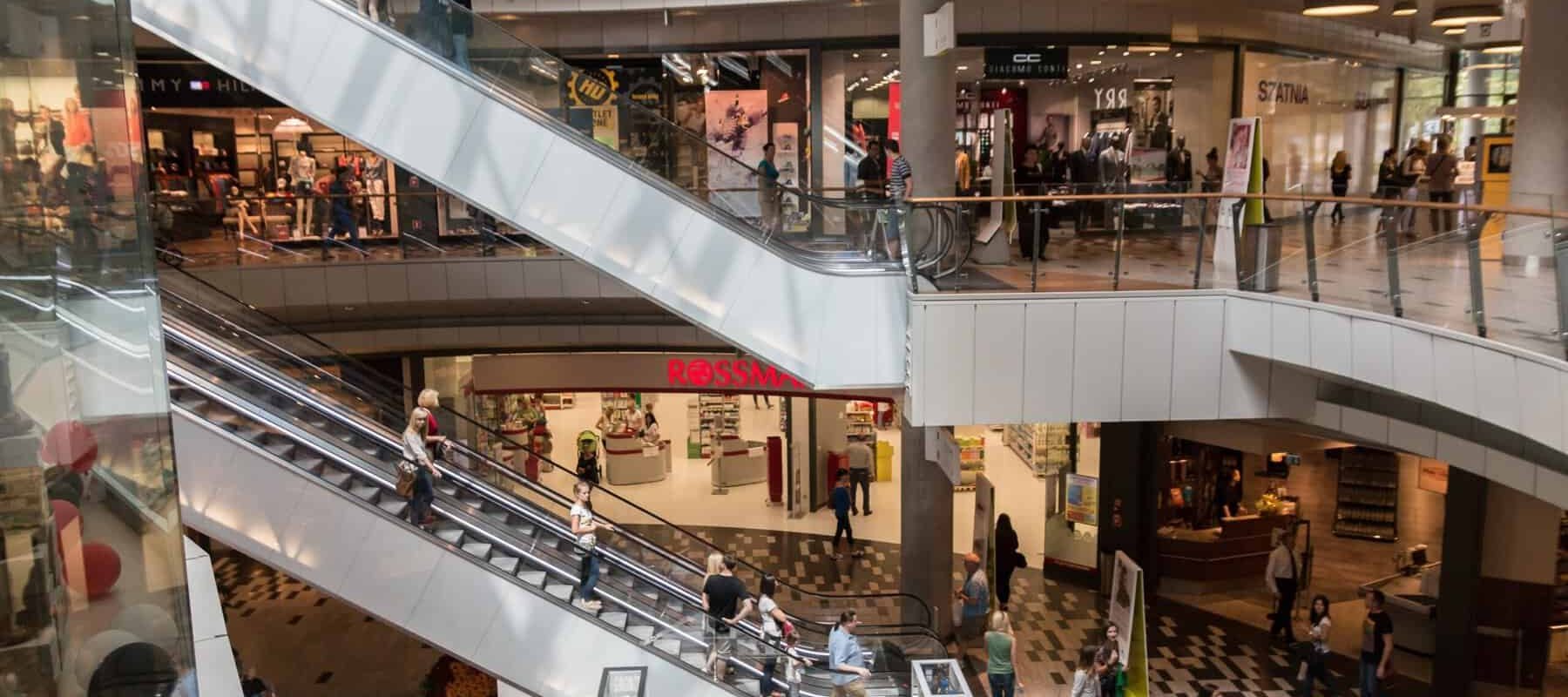 Scade consumul cu 6%: România, pe mâna alimentelor în primele luni