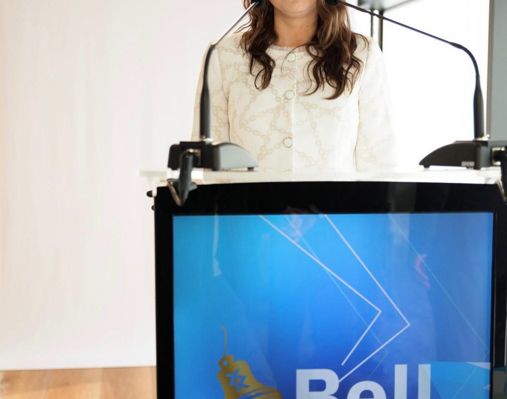 Bursa sfidează băncile: De ce SUA a acumulat 9 trilioane USD mai mult decît UE