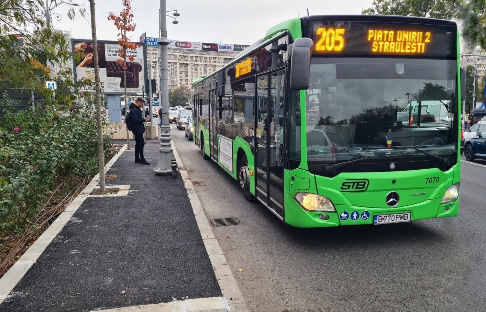 Începând cu 8 aprilie 2026, călătorii care folosesc linia de autobuz 205 vor beneficia de o stație nouă, situată pe Calea Victoriei