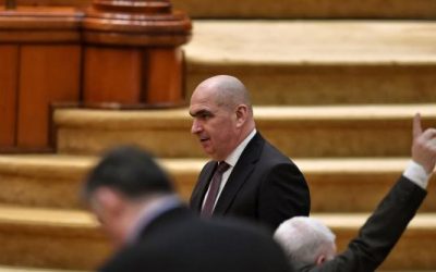 Bolojan spulberă criticii bursei: „Vuvuzele politice!” / VIDEO