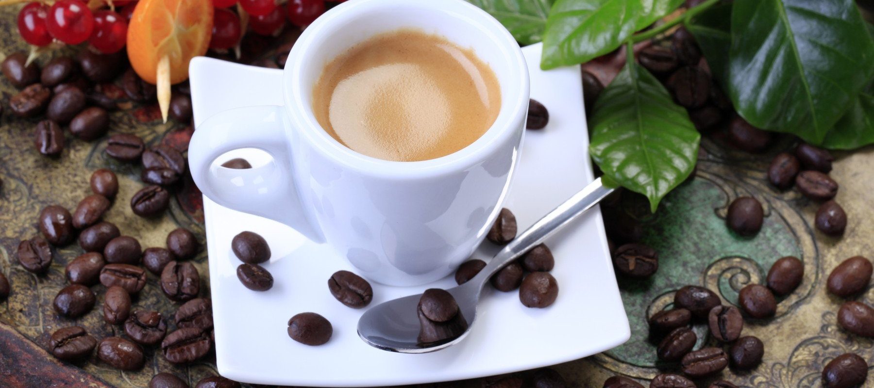 Secretul cafelei perfecte: fizica și matematica în ceașcă Un grup de cercetători a descoperit că expresso-ul perfect nu este doar o chestiune de gust și pasiune, ci are la bază principii solide de fizică