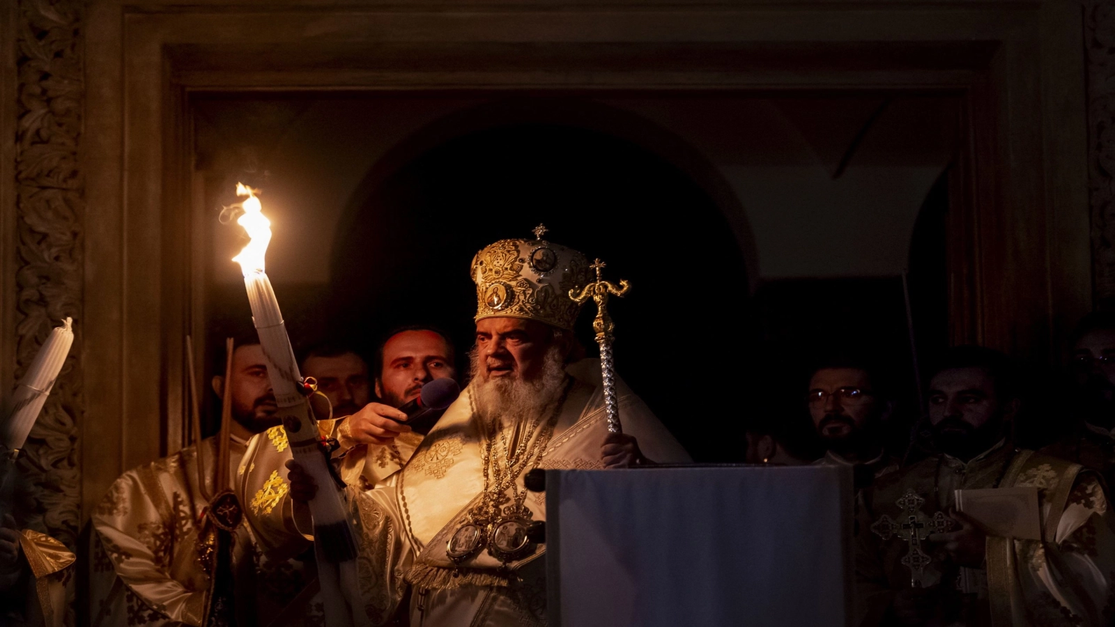 Slujba Învierii la Catedrala Patriarhală: Imagini spectaculoase din București