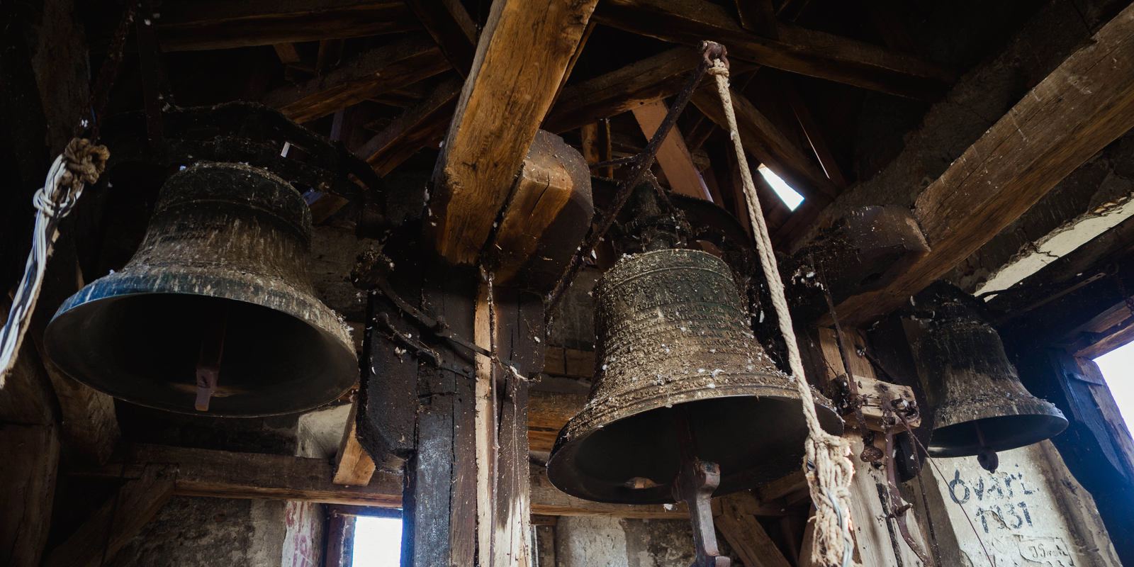 Clopotul s-a prăbușit de Înviere: Clopotar lovit, stare gravă