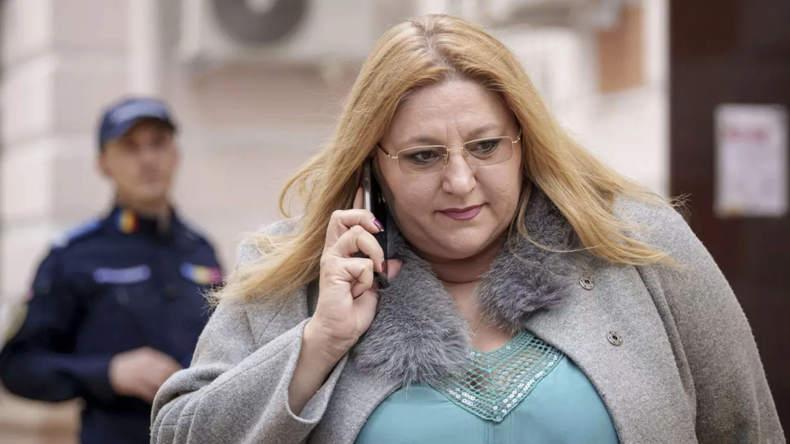 Șoșoacă, ultimatum pentru Bolojan și partide: „Gata cu telefoanele”