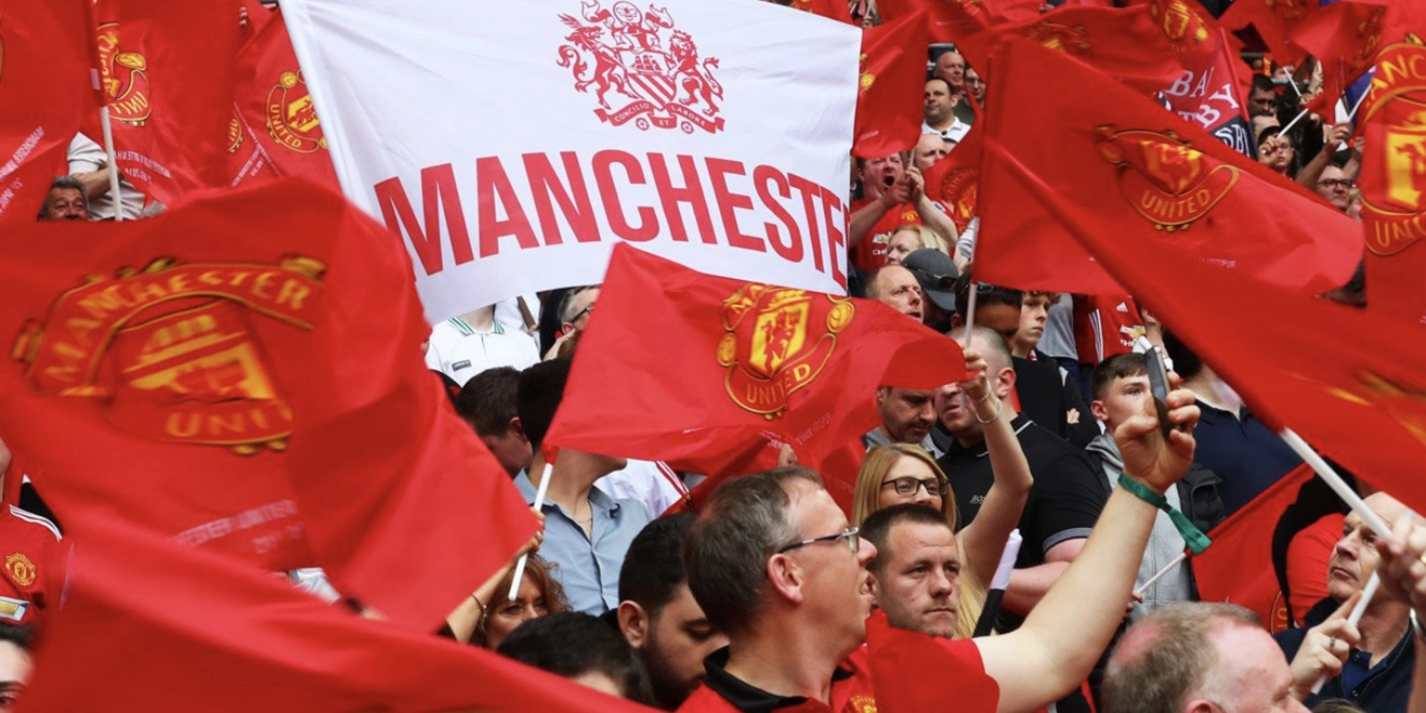 United, în corzi cu Leeds: Lisandro Martinez, eliminat!