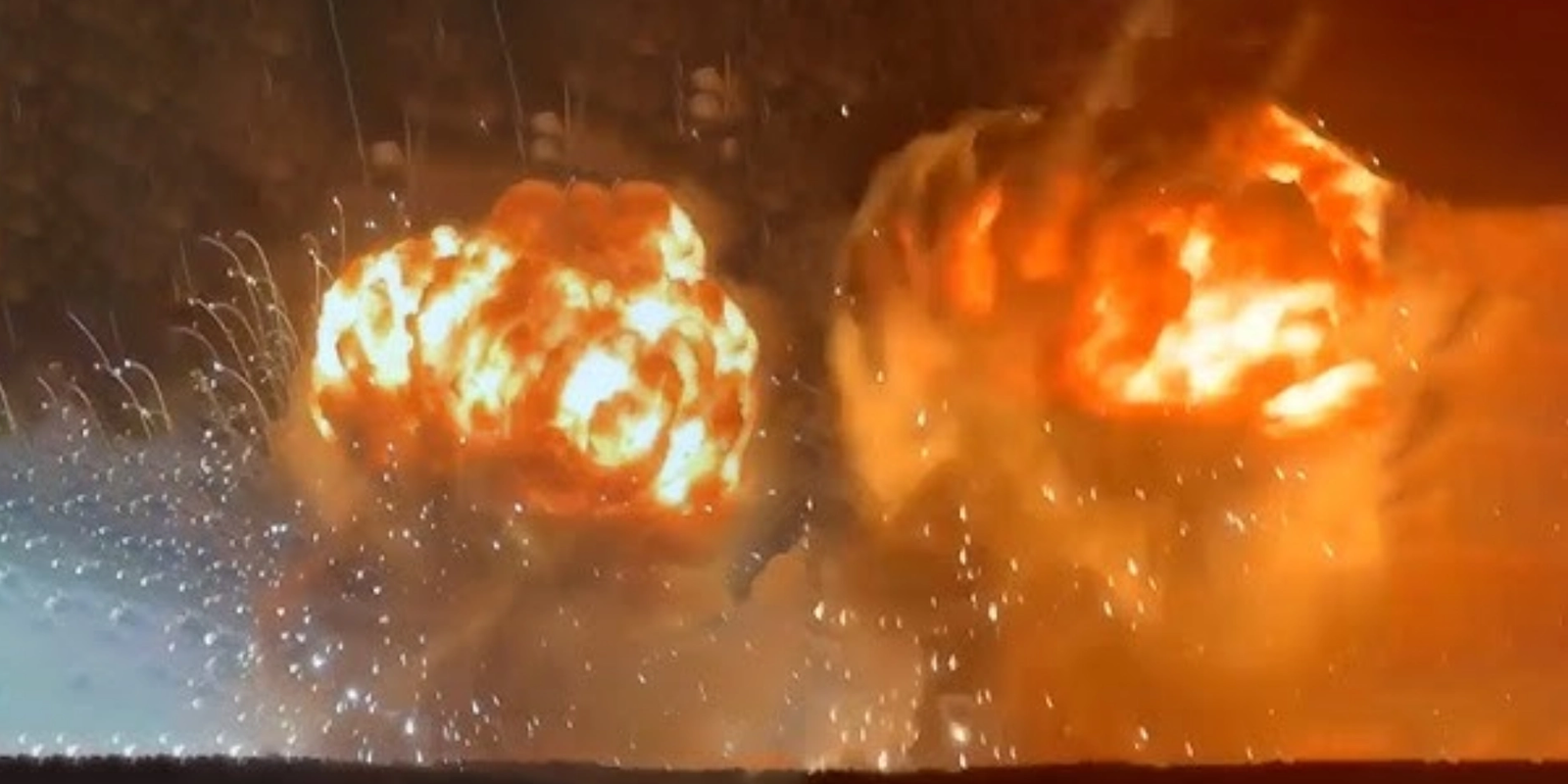 Rafinărie URIAȘĂ din Rusia, în flăcări: Atacurile Ucrainei continuă!