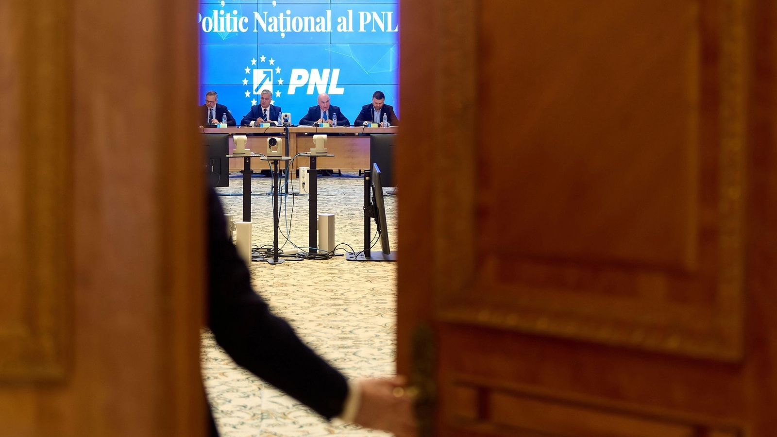 Grindeanu, în opoziție? Un lider PNL dă totul de gol: Planul secret!