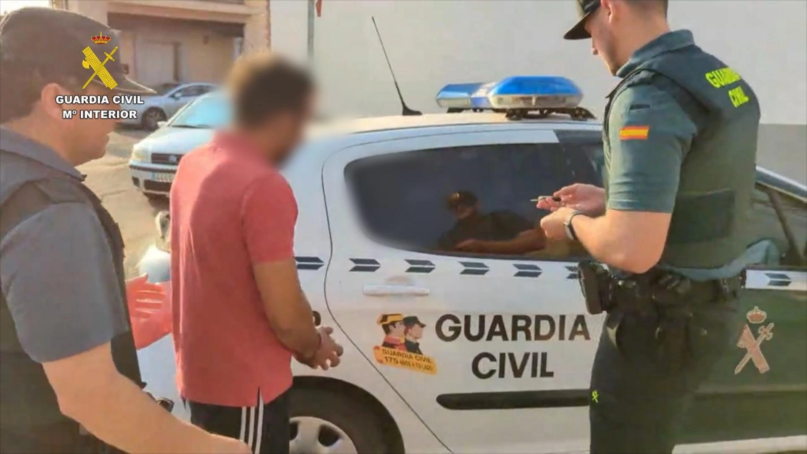 Prins în Spania: Român căutat de Interpol, oprit de poliție în trafic