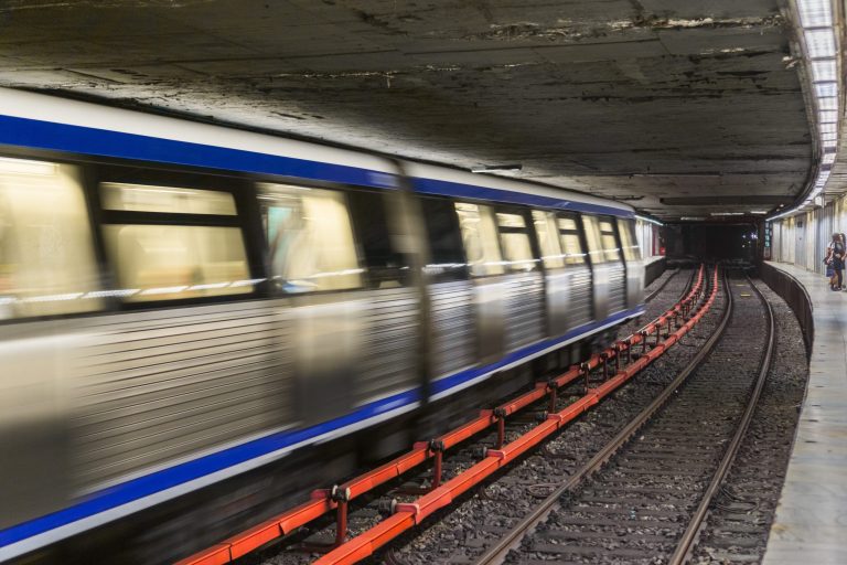 Metrorex și STB pregătesc scumpirea biletelor în București, anunță surse