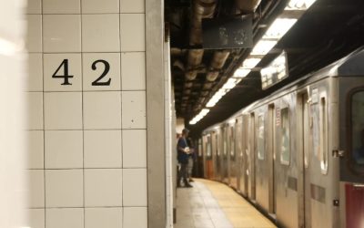 Atac sângeros: Trei victime înjunghiate, agresorul neutralizat