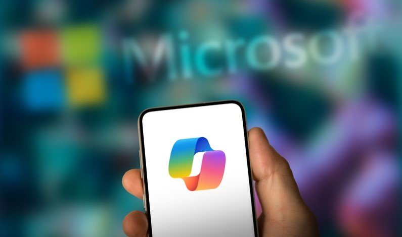 Microsoft sfidează așteptările: Copilot, o unealtă de divertisment, nu de productivitate București – Gigantul tehnologic Microsoft pare să aibă o abordare cel puțin neobișnuită în ceea ce privește utilizarea inteligenței artificiale (AI) Copilot