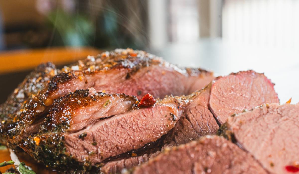 Cât rezistă friptura de miel la frigider: Ghidul expertului pentru Paște