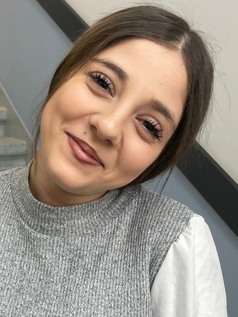 Poliția Capitalei cere ajutorul bucureștenilor pentru a o găsi pe Daria-Yasmina-Ștefania Burlacu, o adolescentă de 13 ani, dispărută recent din Sectorul 6