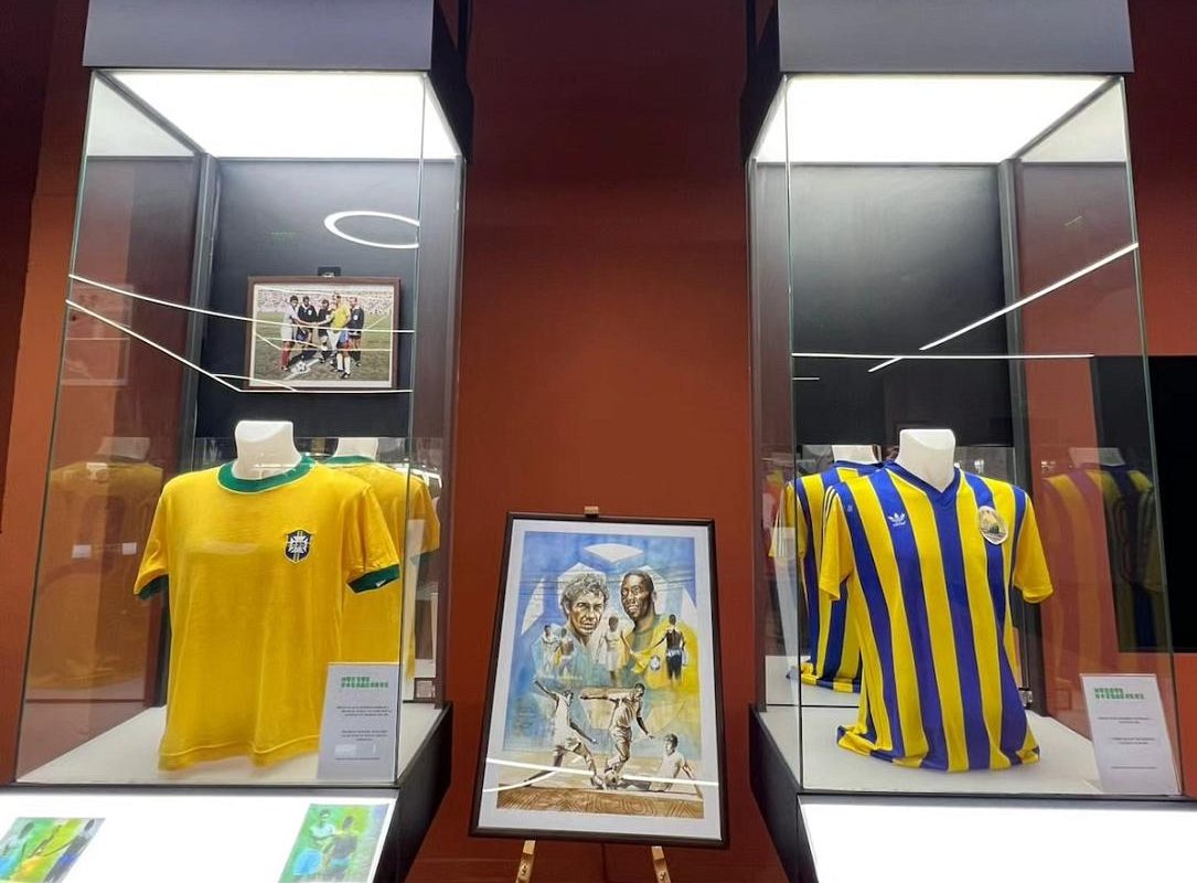 Acces liber la colecția Mircea Lucescu, la Muzeul Fotbalului din București