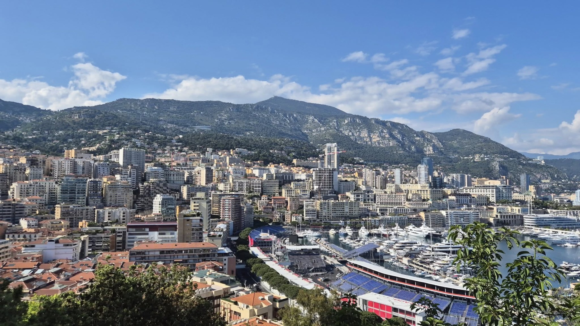 Akhmetov, magnatul ucrainean, a plătit 471 milioane € pe apartament în Monaco