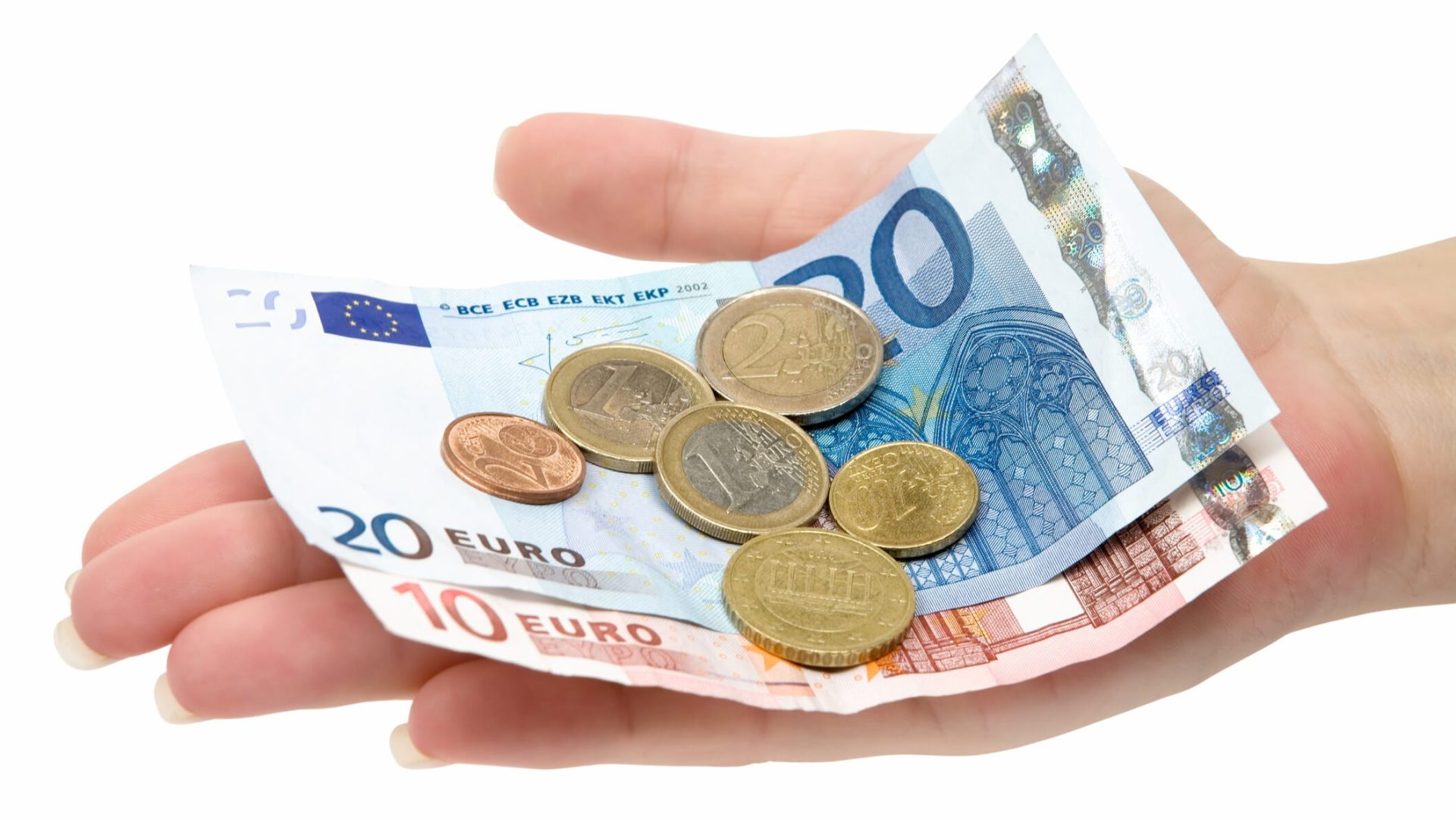 Din ce în ce mai mulți europeni renunță la monedele de valoare mică, iar acestea dispar rapid din circulație după ce sunt date ca rest