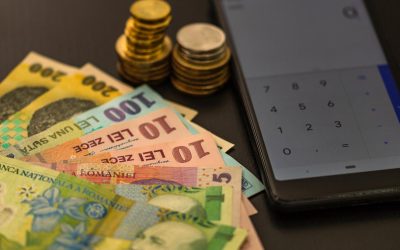 Deficitul de cont curent al României, în scădere în primele luni, datoria externă crește