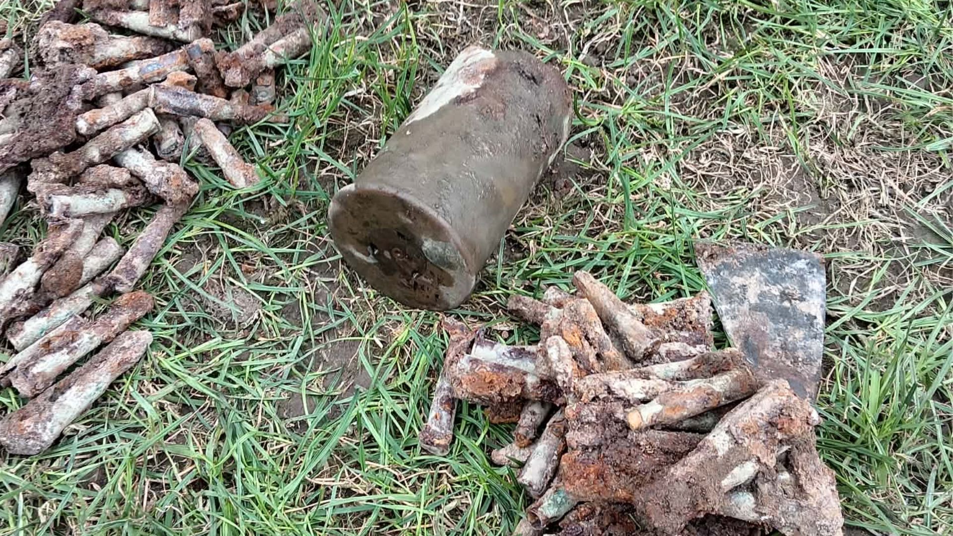 Localnic din Harghita, speriat de-o descoperire: Muniție veche în curte! Ce e de făcut?