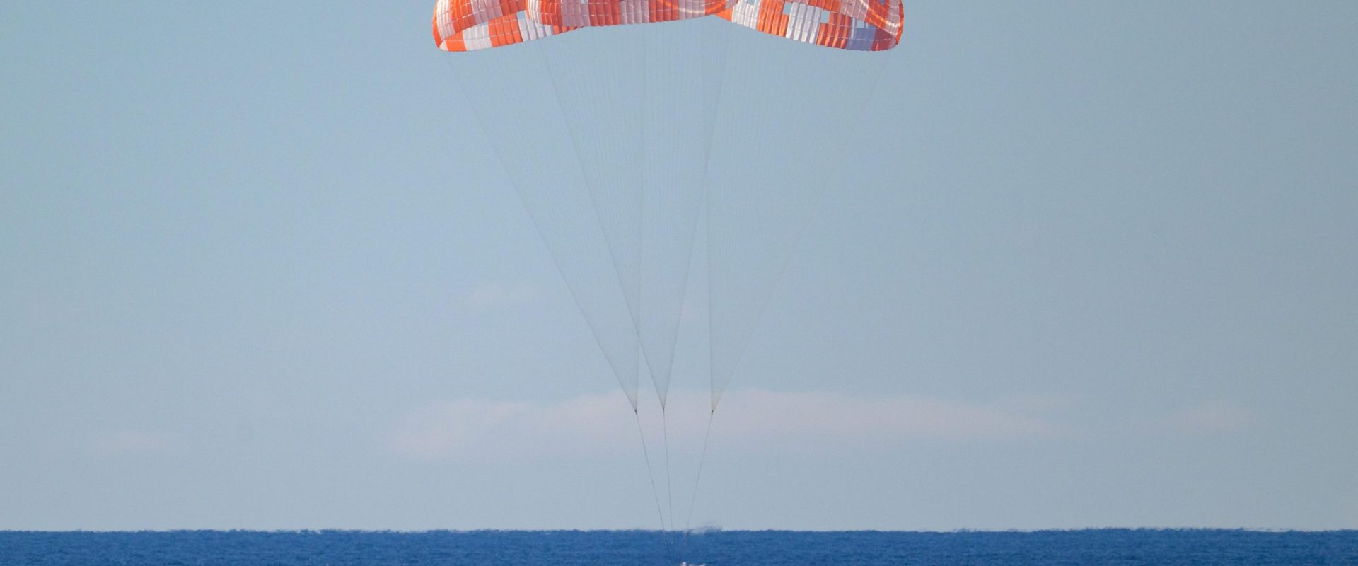 Artemis II: Astronauții NASA au aterizat pe Pământ după misiunea lunară