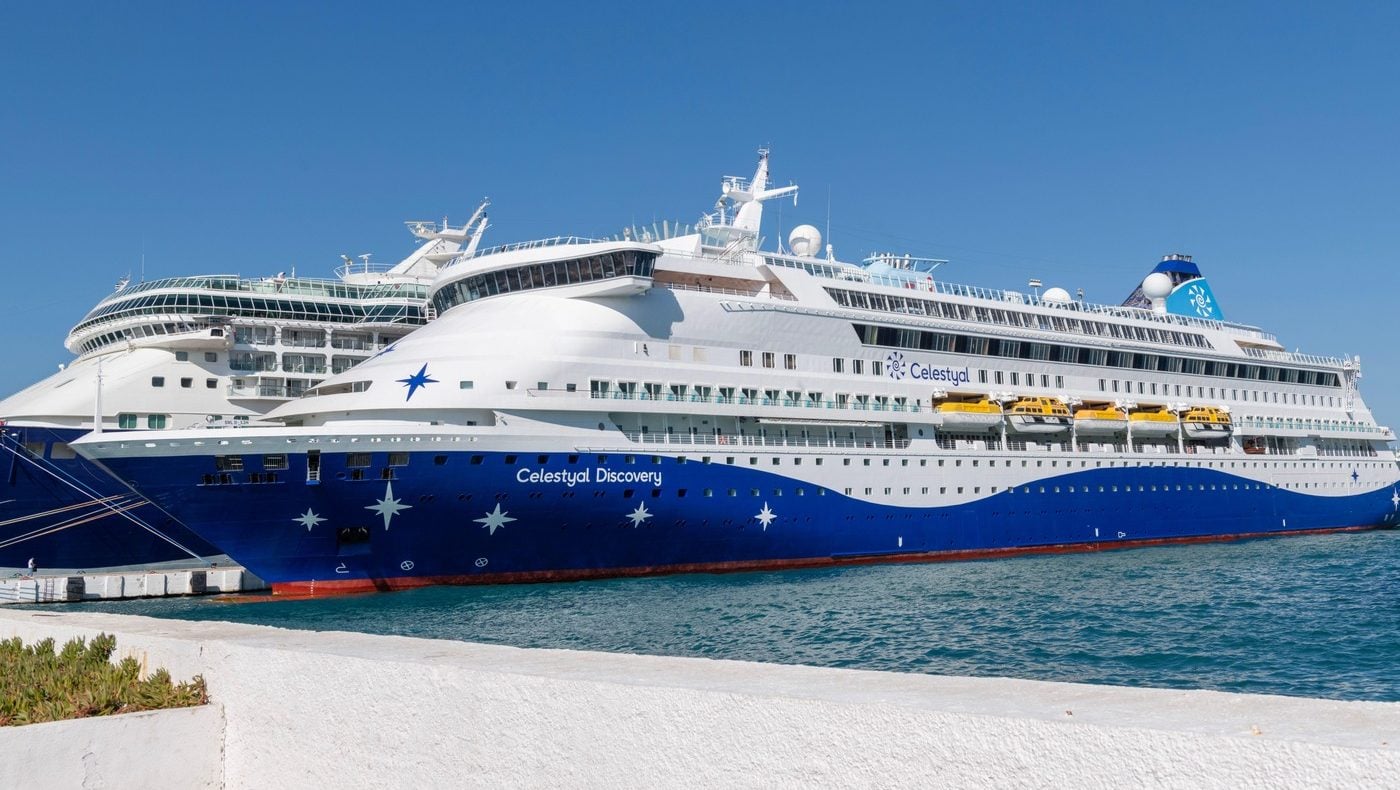 Croazieră de lux sfidează tensiunile din Strâmtoarea Ormuz