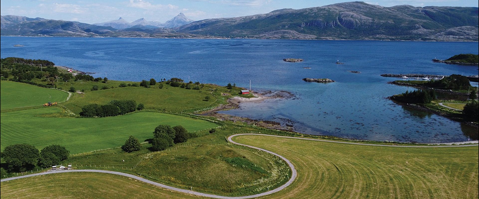 O corabie-mormânt antică, mai veche decât vikingii