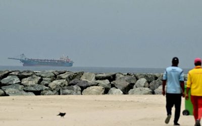 Iranul oprește exporturile de petrochimice. Ziua 48 de război