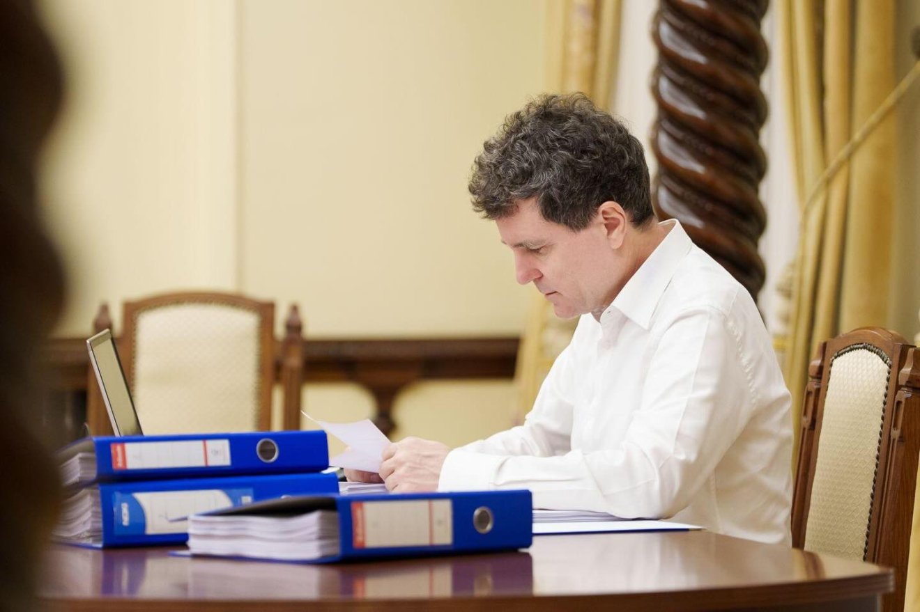 Nicușor Dan, felicitări de la Magyar Peter după succesul electoral