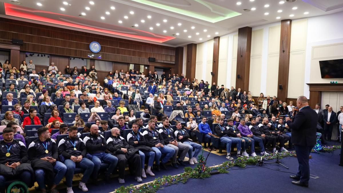 Universitatea din Timișoara atrage diaspora: „Școala românească e competitivă”