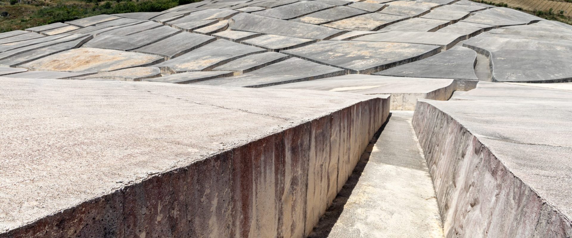 Orașul de beton, „Pompeii modern”: O provocare pentru arta contemporană