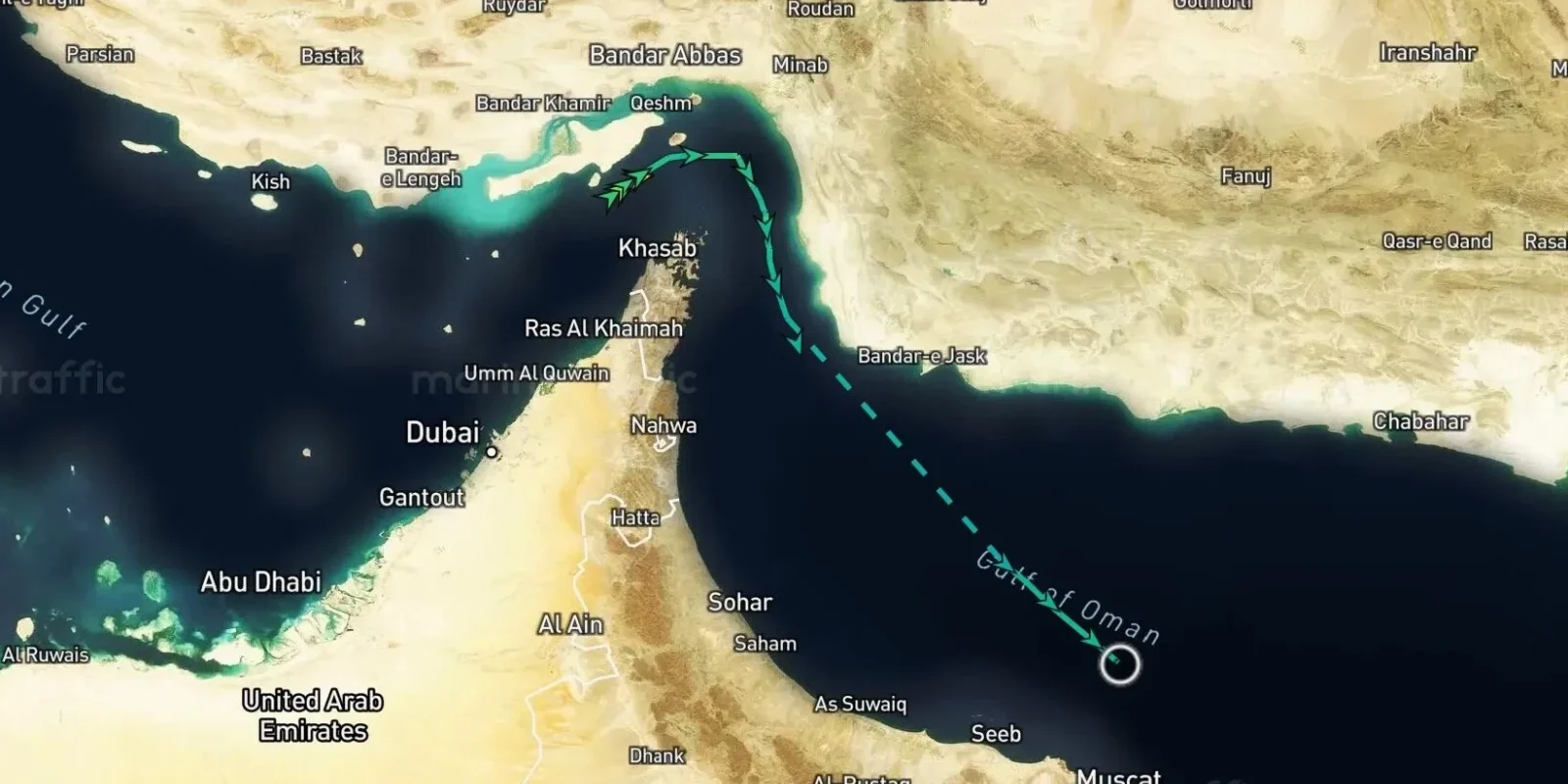 Iranul relaxează controlul: Primele petroliere trec de Strâmtoarea Ormuz