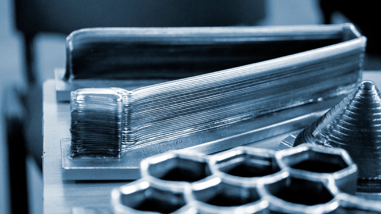 Oțelul viitorului: Inovatie ȘTIINȚIFICĂ – rezistă, nu rugineste, e incredibil!